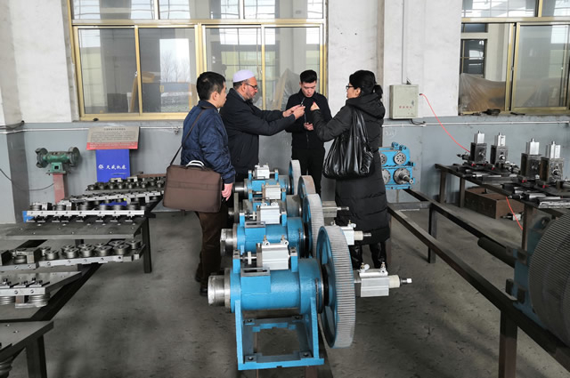 wire bending machine