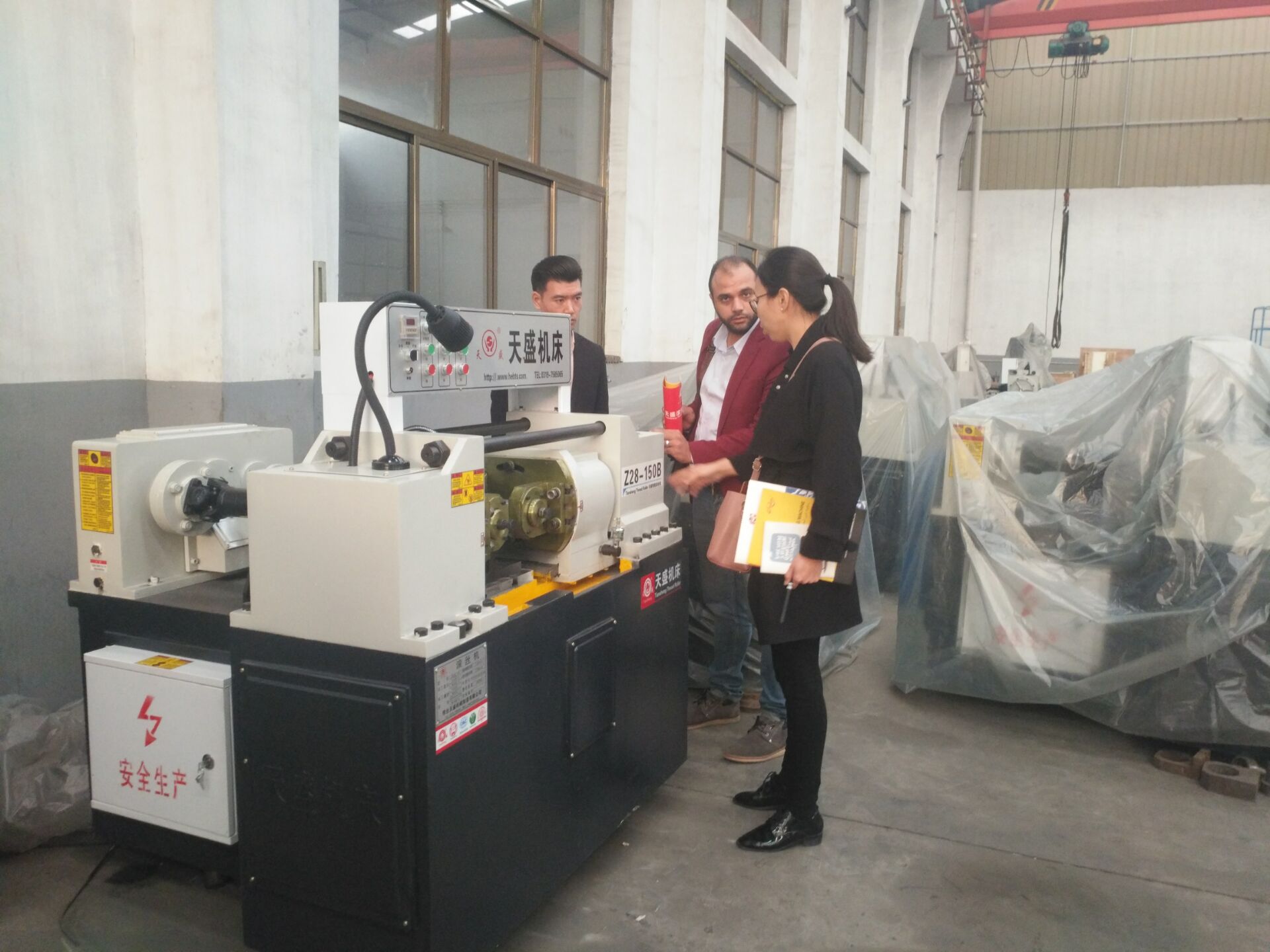 customer visting to order thread rolling machine 