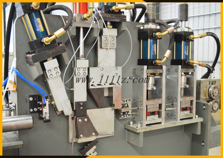 machinery making paint roller