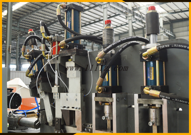 machinery making paint roller